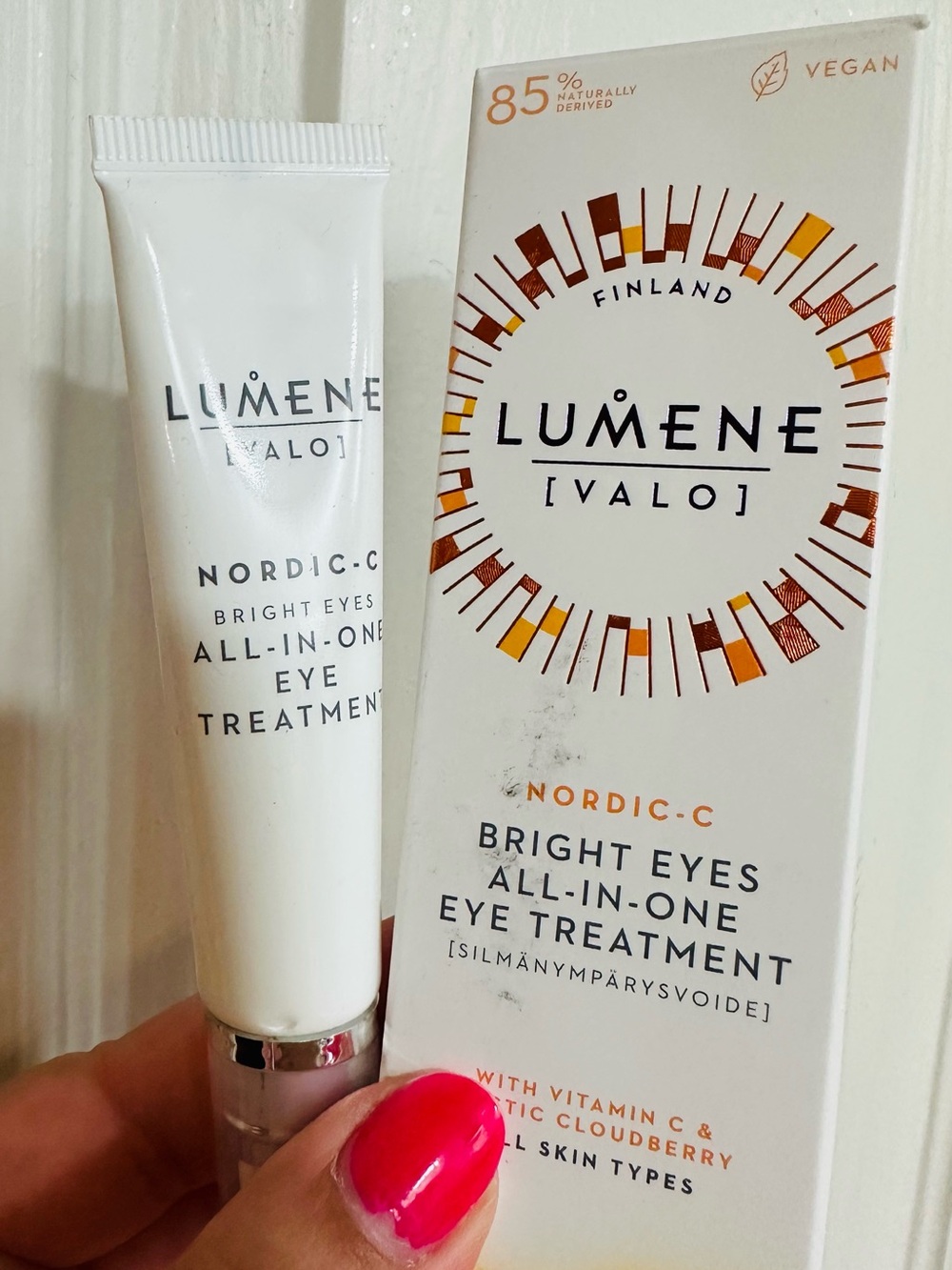 LuMee Nordic-C Bright Eyes Eye Treatment - White & Orange Accents